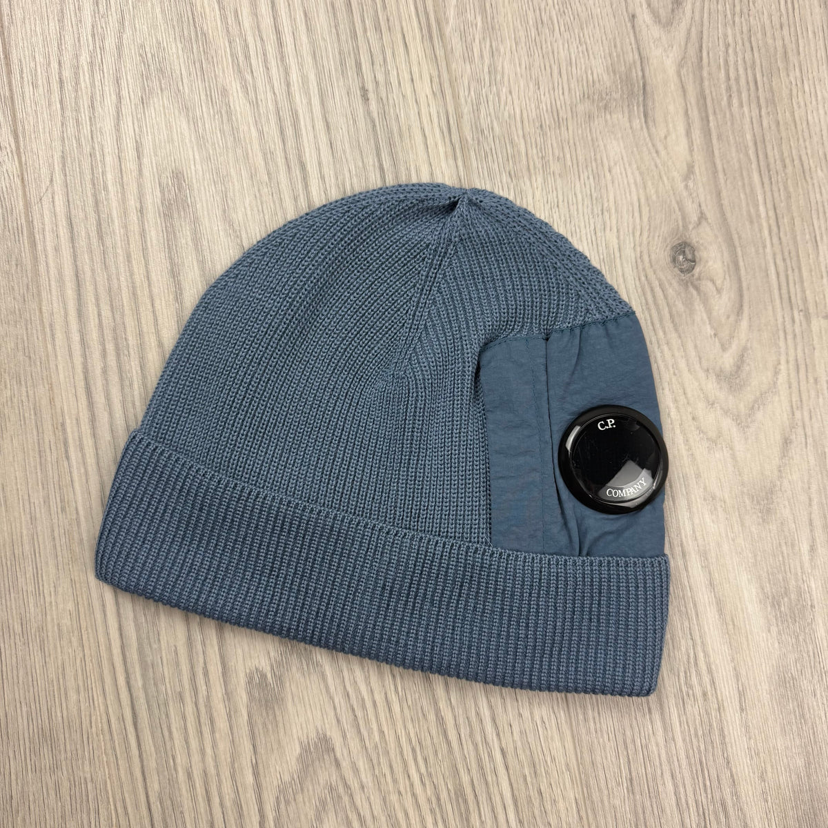 CP Company Lens Beanie - Flint Stone