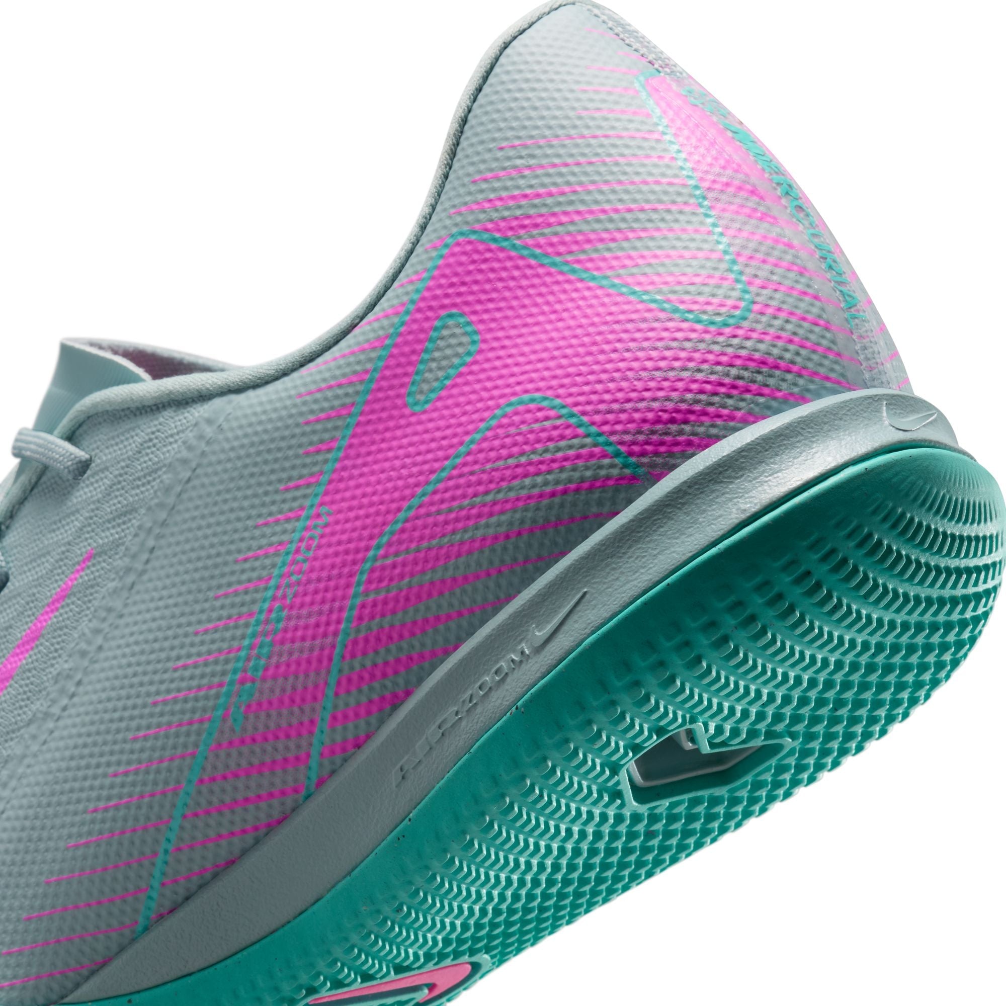 Nike Mercurial Vapor 16 Academy IC Low-Top Soccer Shoes