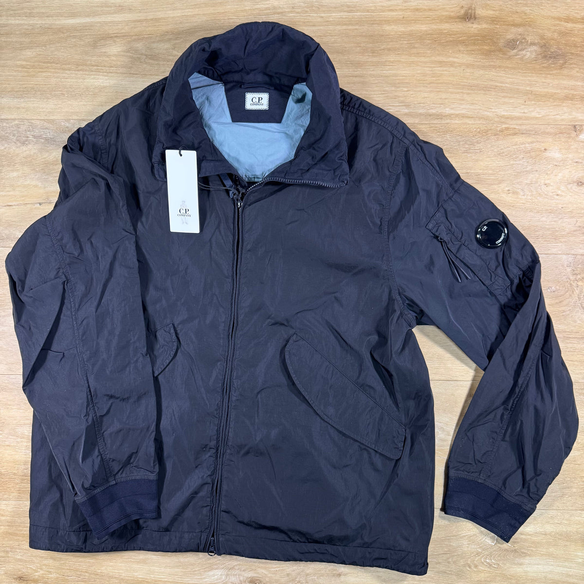 C.P. Company Chrome-R Lens Jacket in Navy