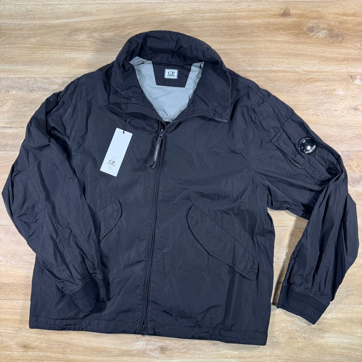 C.P. Company Chrome-R Lens Jacket in Black